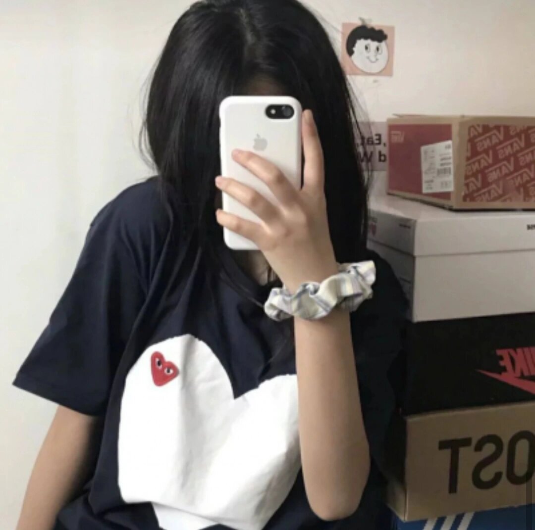 遮脸真人头像女来了