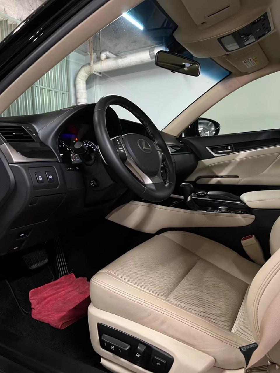 gs250 v6 后驱 仅跑5.8万公里.