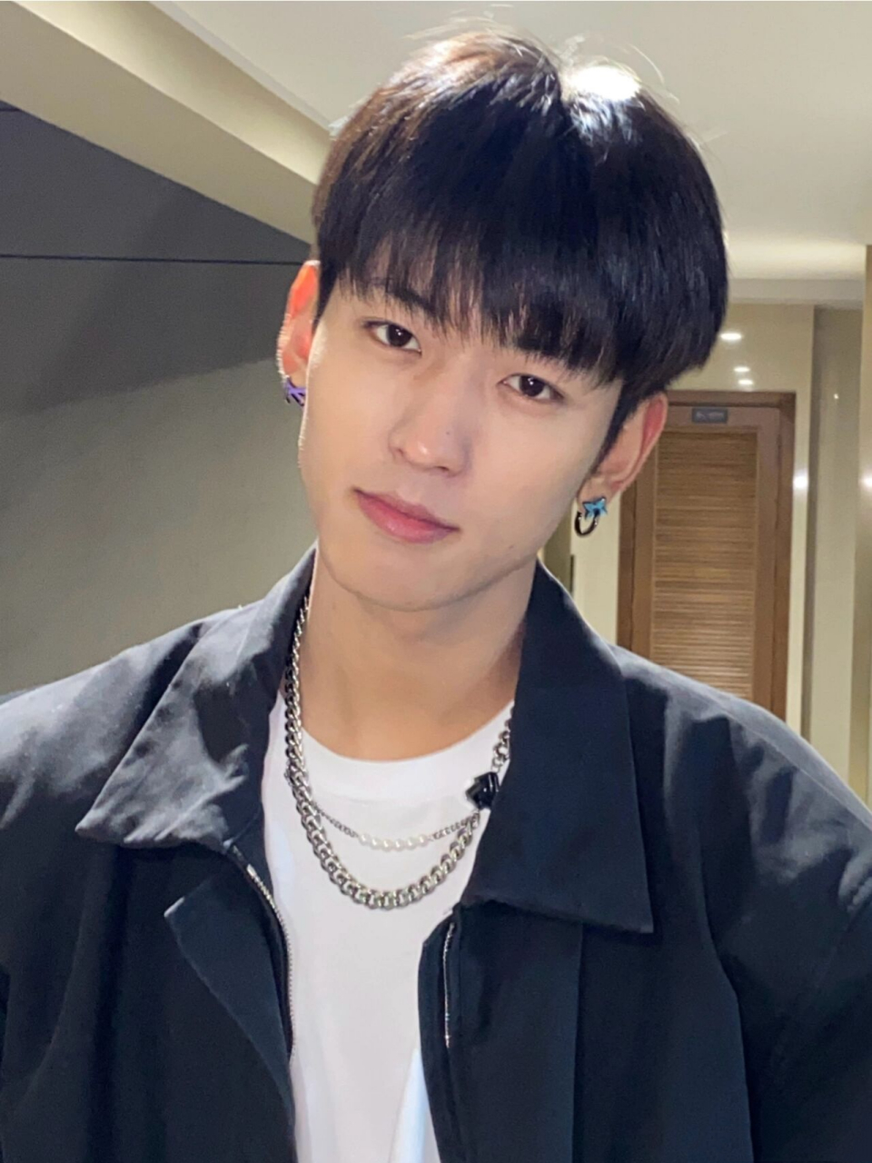 中国帅哥千千万 嘉尚传媒占一半 78图一:叶航成      92图六