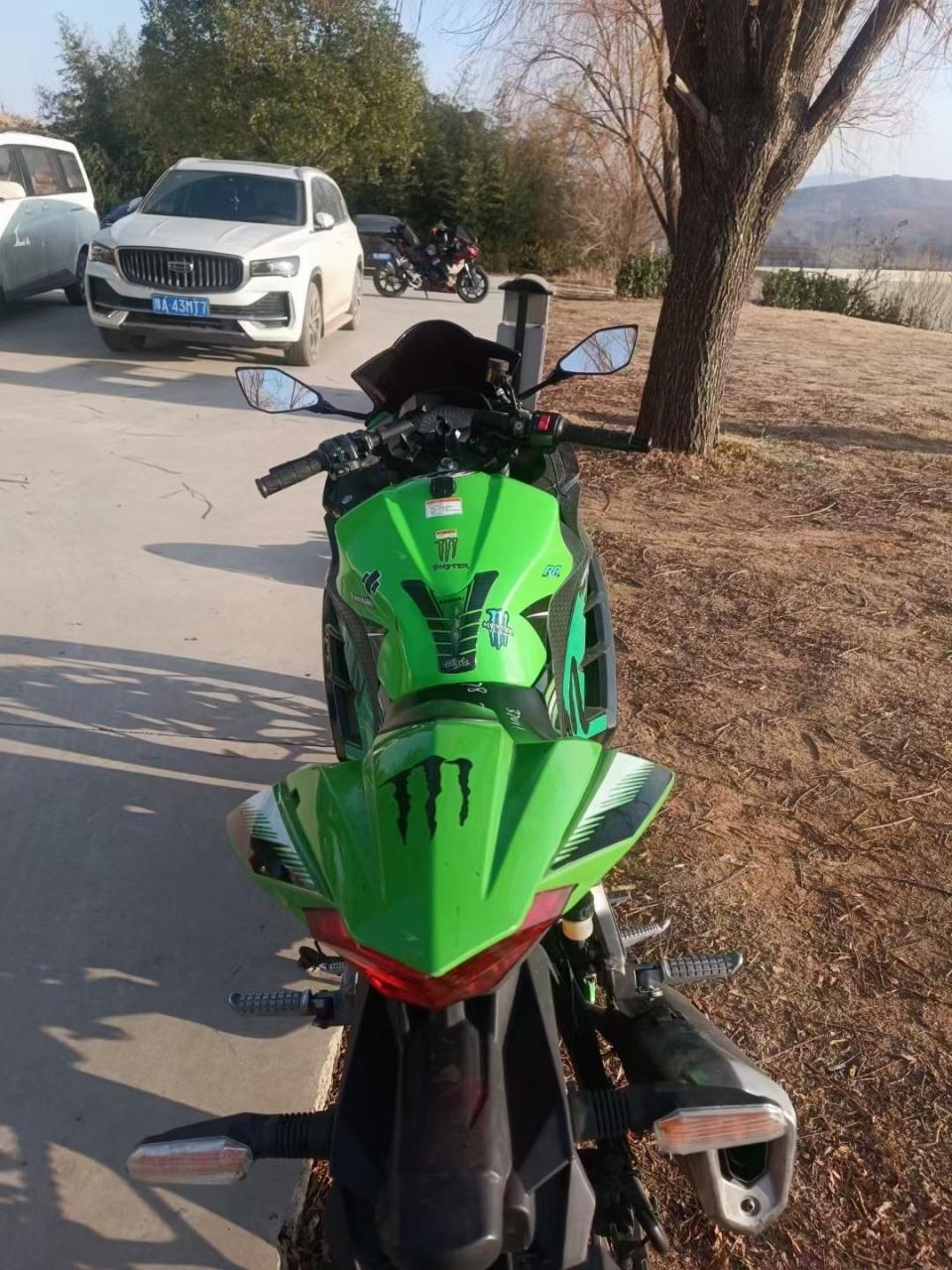 最新拿下川崎小忍者250!前后新换半热熔轮胎!标配abs!