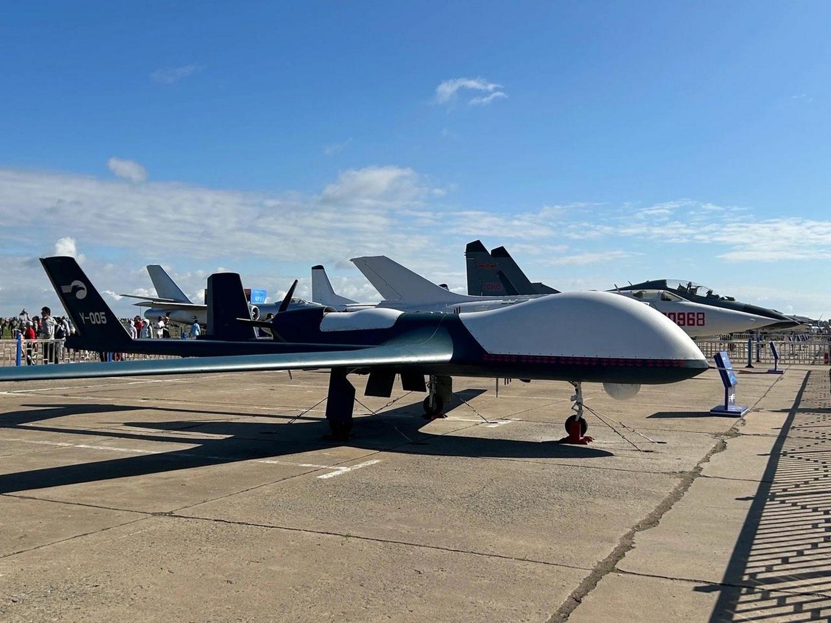 在长春航展上展出的一架退役的bzk-005无人机.