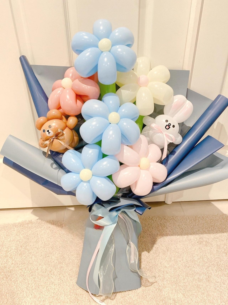 粉蓝气球花束|定制气球飘空|墨尔本直送 定制公仔气球花束  定制姓名