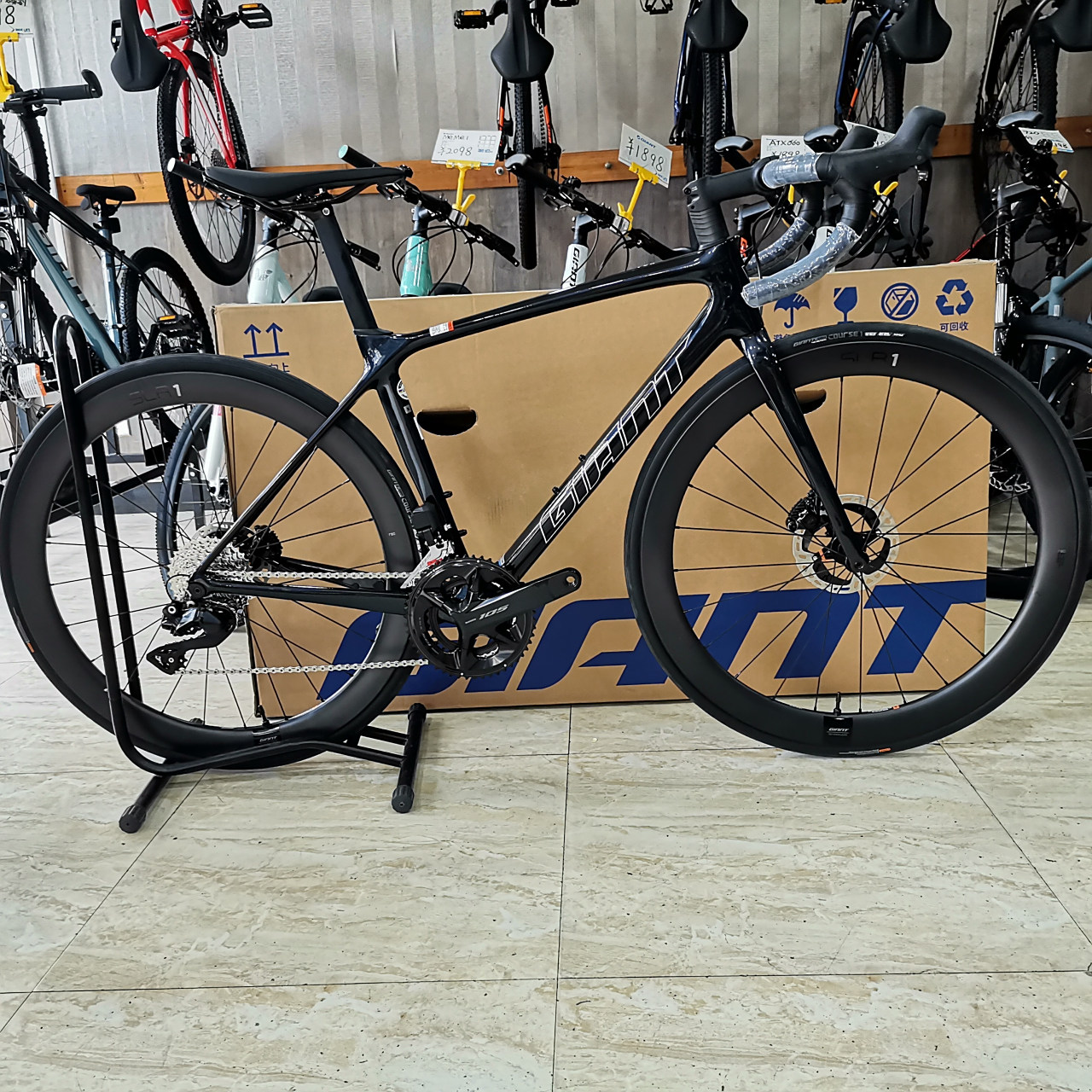 捷安特tcr adv 1disc kom,升级捷安特slr1碳轮.完美交车.