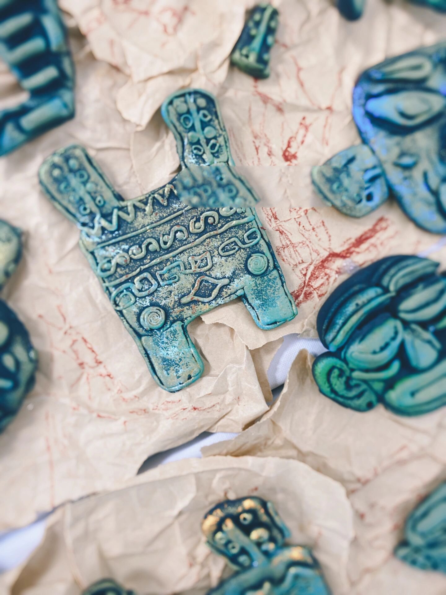 90超轻粘土青铜器 学生作品@向鲸诉听风的动态