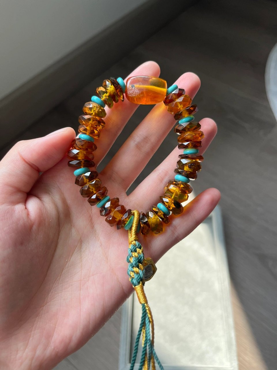 山林深处 | 天然金蓝珀手串95 天然北欧金蓝珀的手串,钻石切面96
