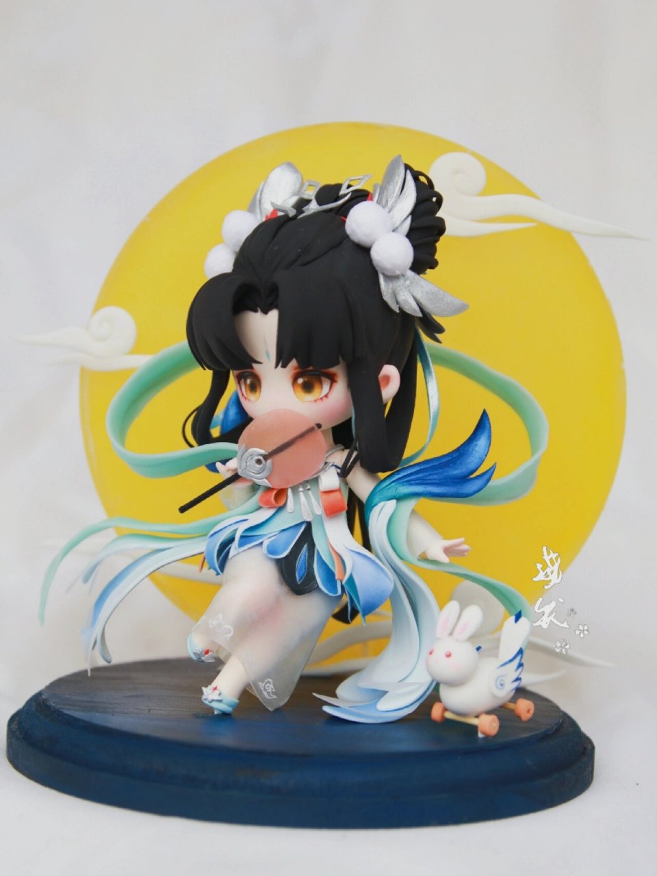 5头身q版粘土手办,使用脸膜为阿染家圆圆脸,素体自己捏的.