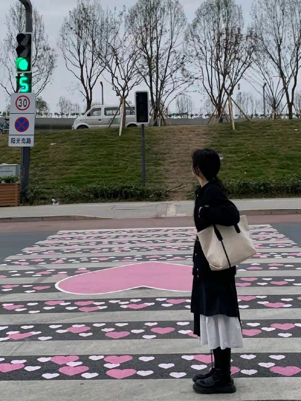 四川国际标榜职业学院 愿你保持热爱,向阳而上与心中的远方撞个满怀
