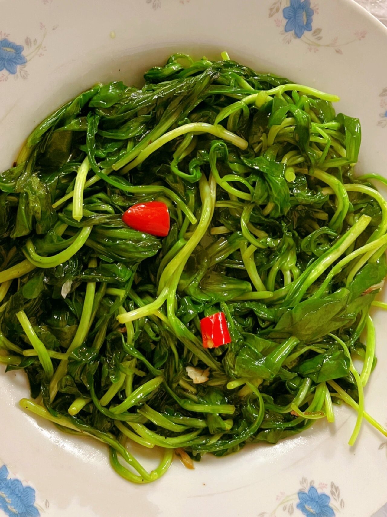 洋葱厨房|清炒马兰头(健康绿色减肥美食)