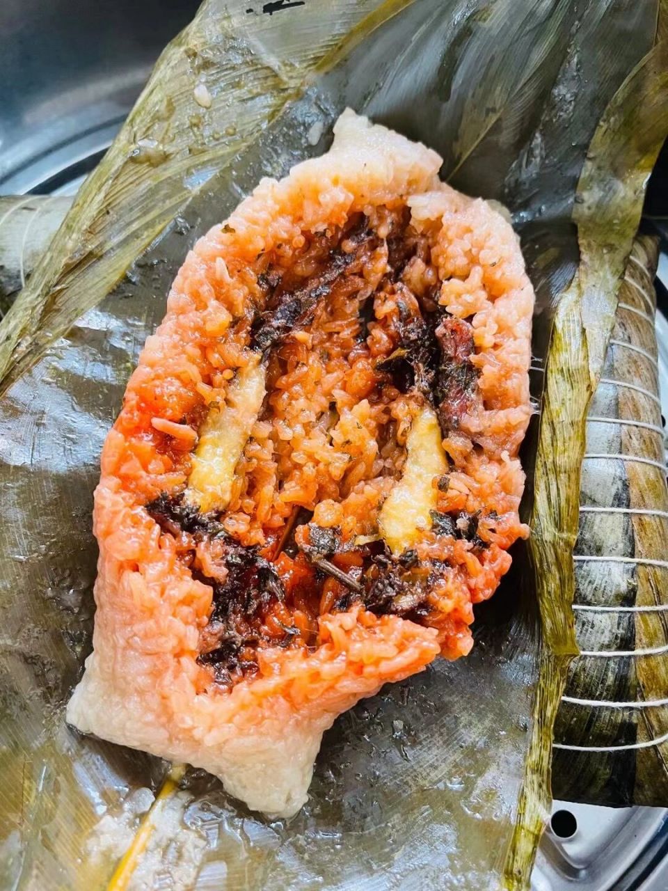 广西红蓝粽,包粽子我们是认真的 红蓝粽02 选用本地红蓝根,清香喜人