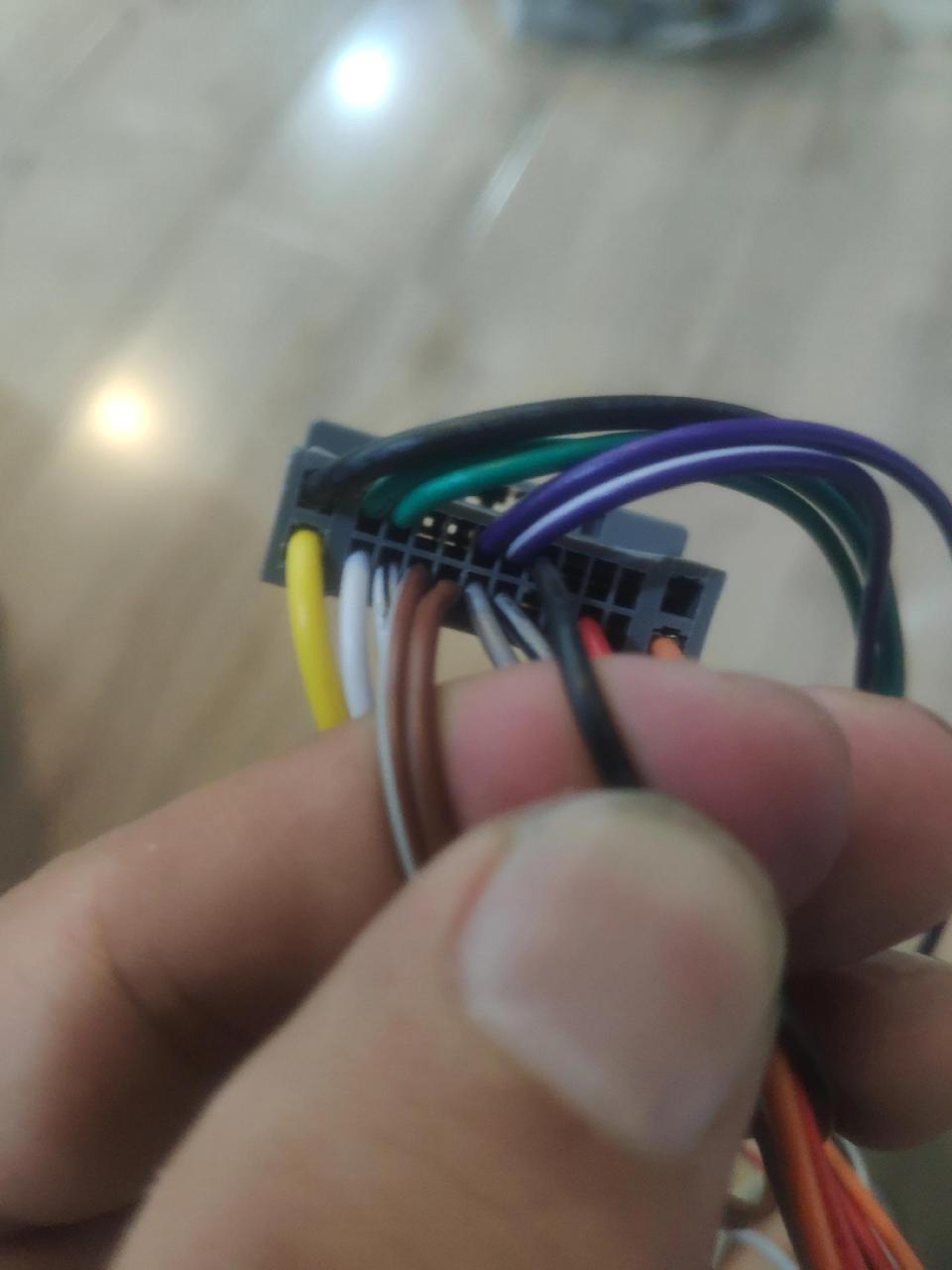 新飞度原车cd主机接线示意图,乞丐版除外