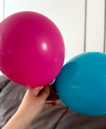 普通气球爆炸确实可能伤到眼睛