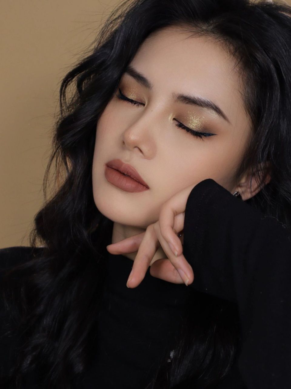 浓颜系混血欧美妆 新年就这么画 附眼妆教程 虎年的新年妆我暂时放弃