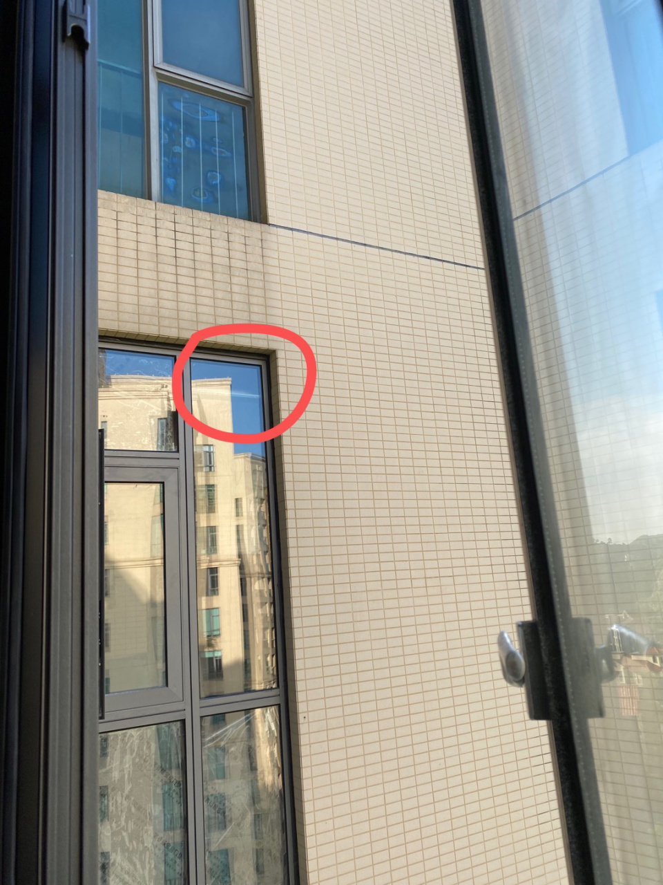 【装修日记】吊顶天花低于窗户玻璃怎么办 万能的小,有没有好的解决