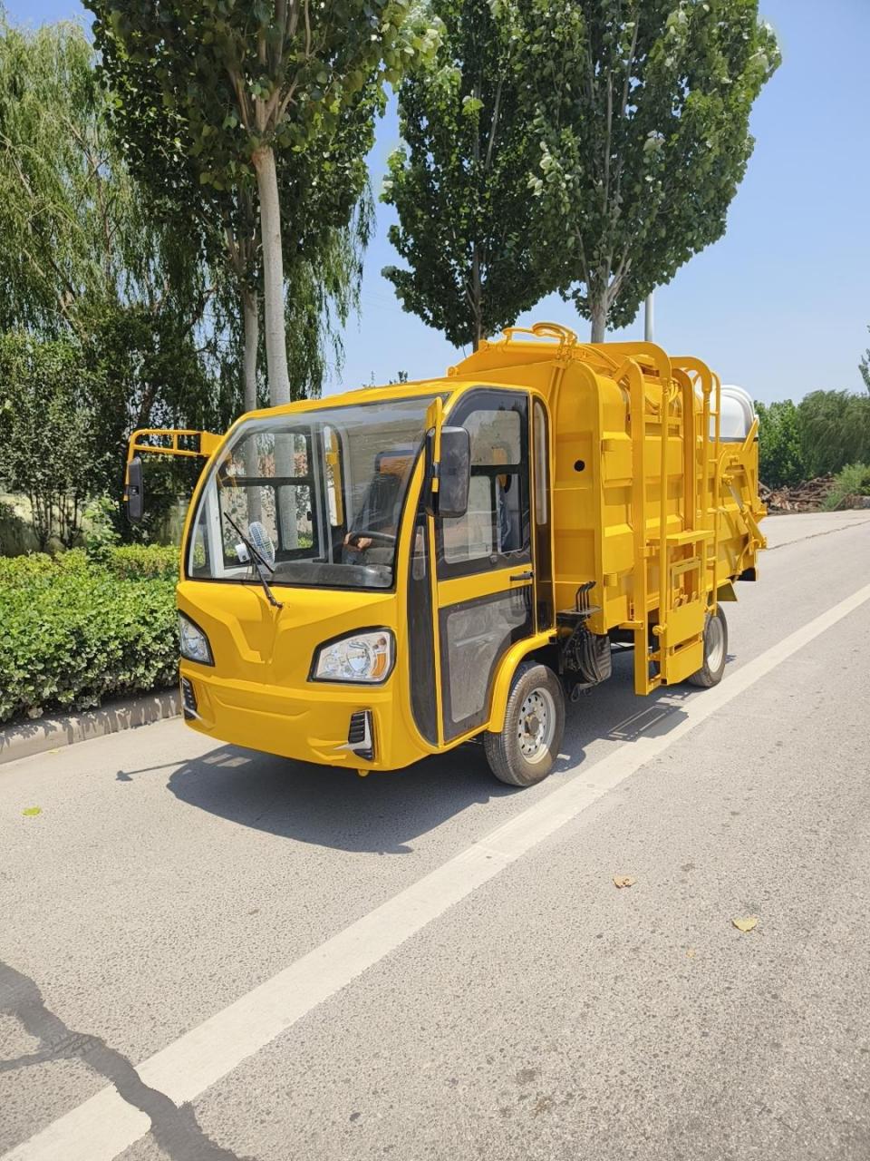 电动垃圾车挂桶自动装卸内推板压缩功能六轮六方垃圾车大容量锂电池后