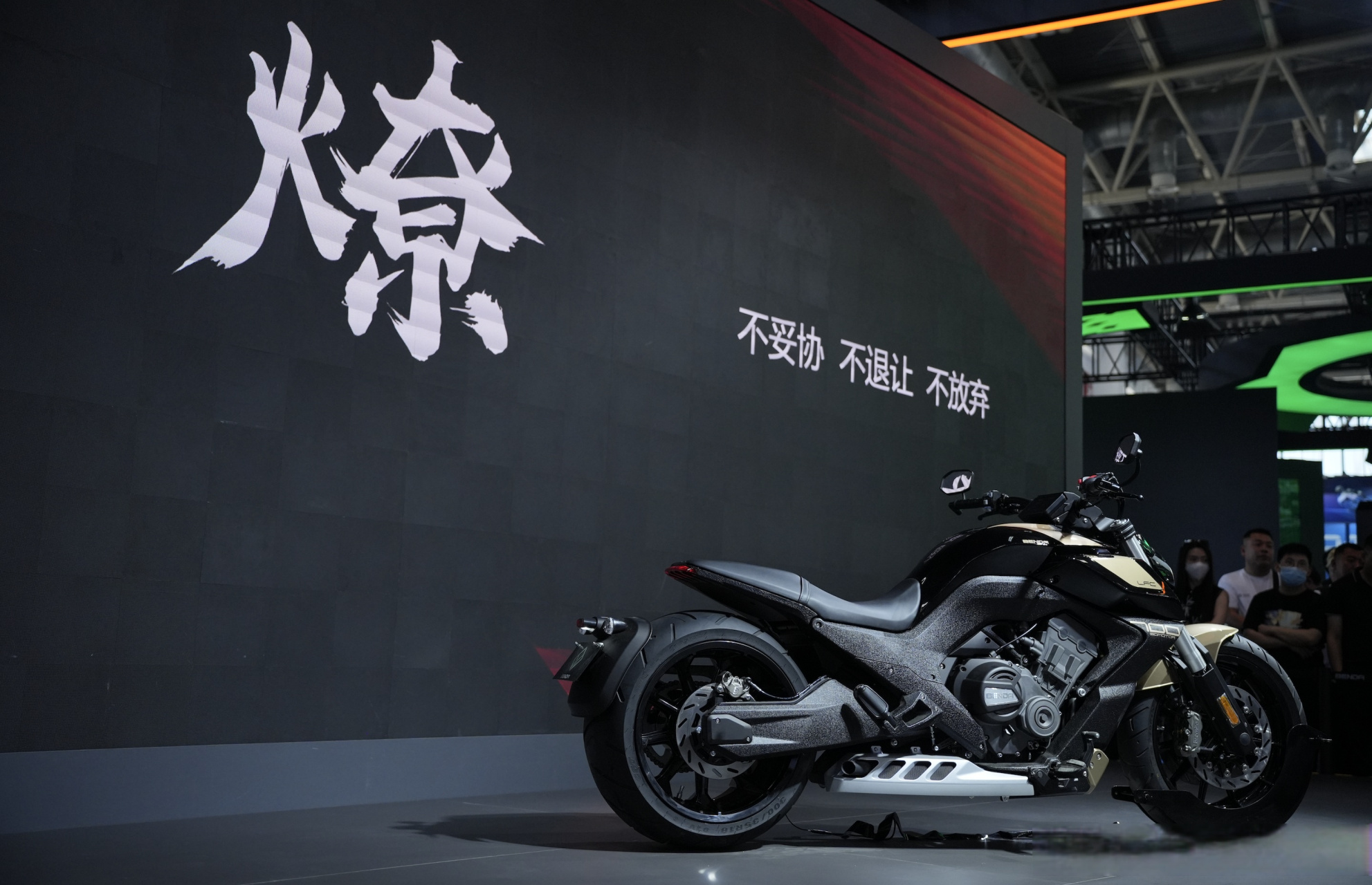 北京展奔达展台,展示中国最强僚机!