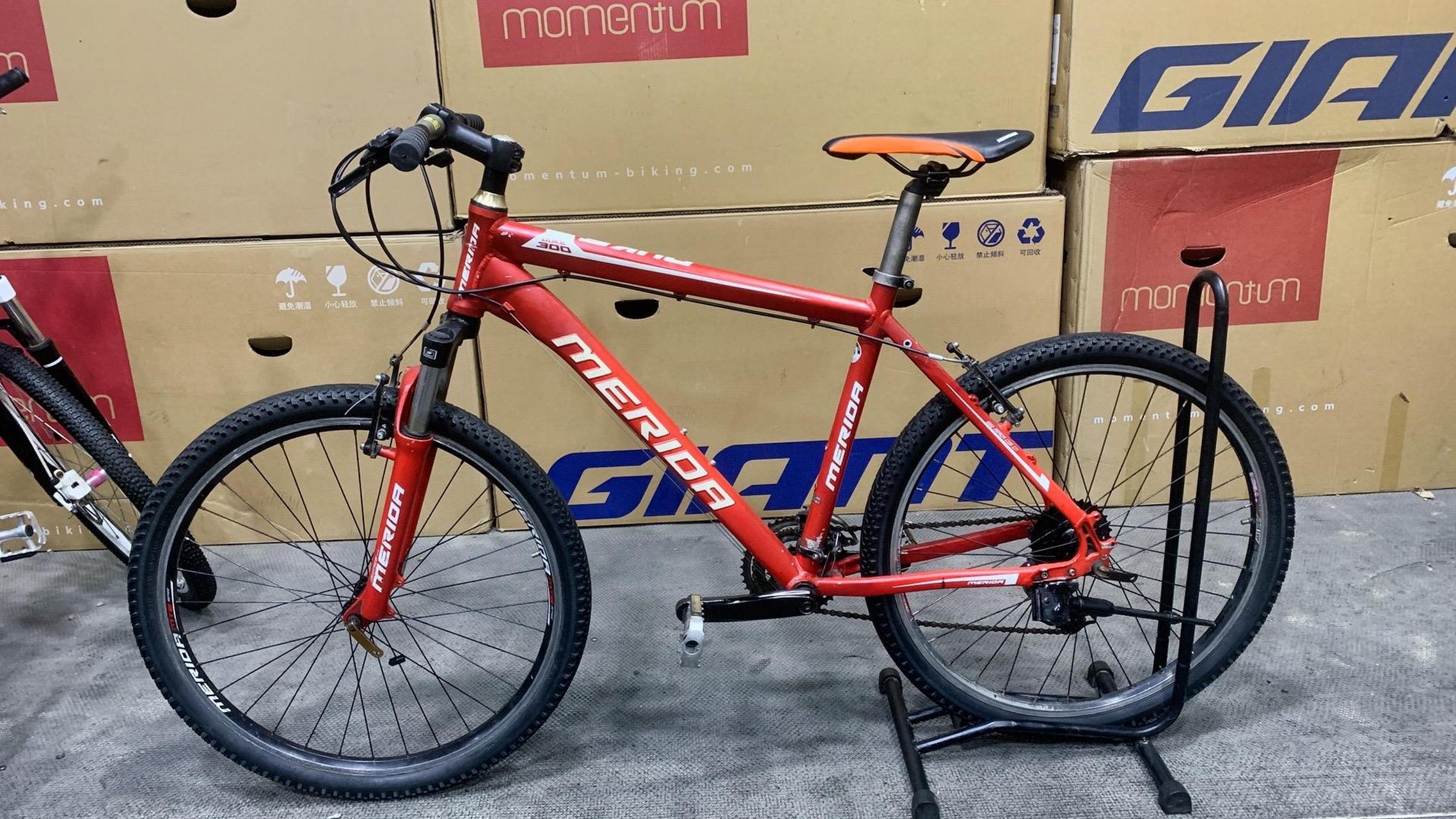 美利达公爵300.24速,749元.