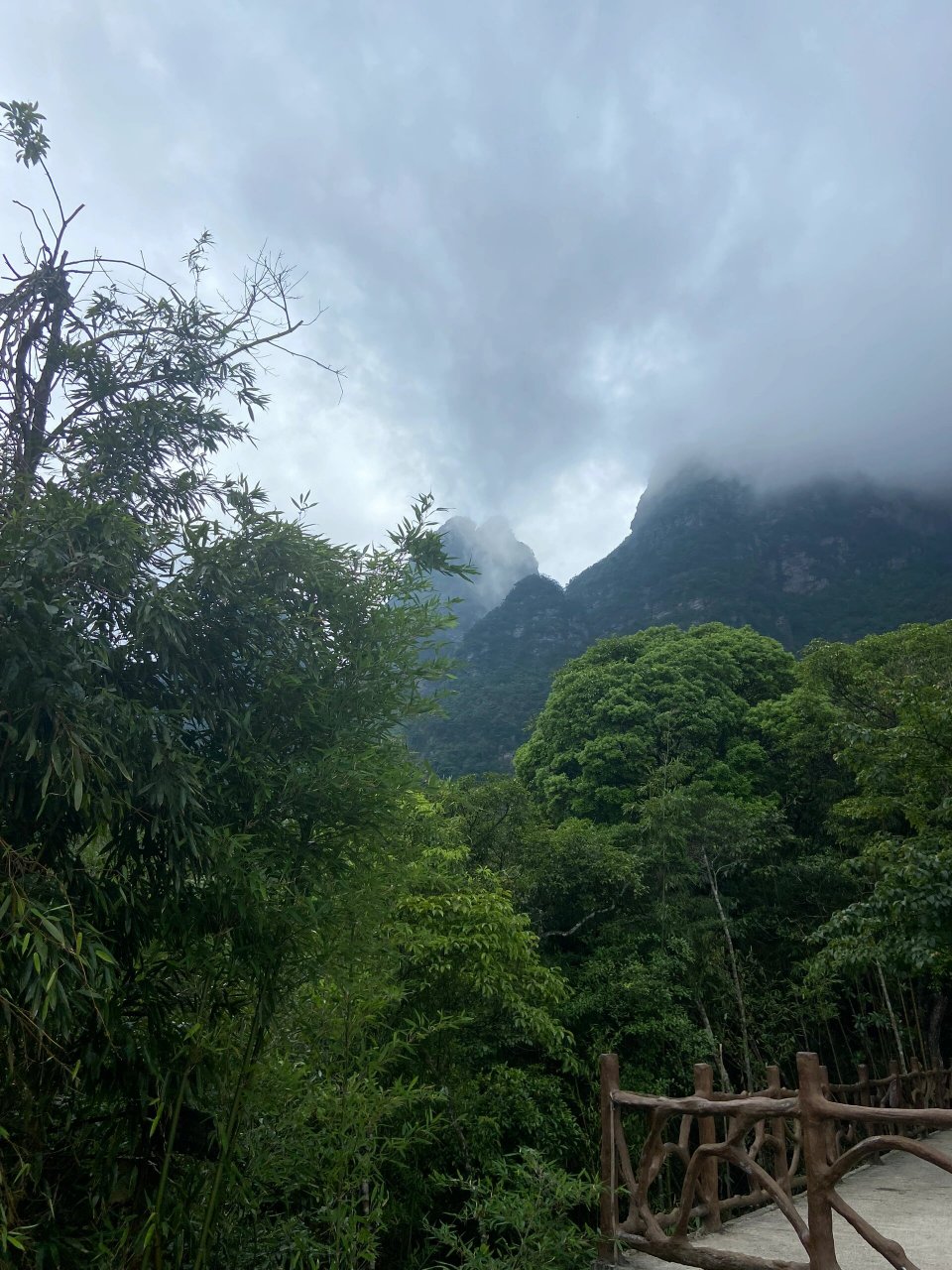 广西省来宾市金秀圣堂山
