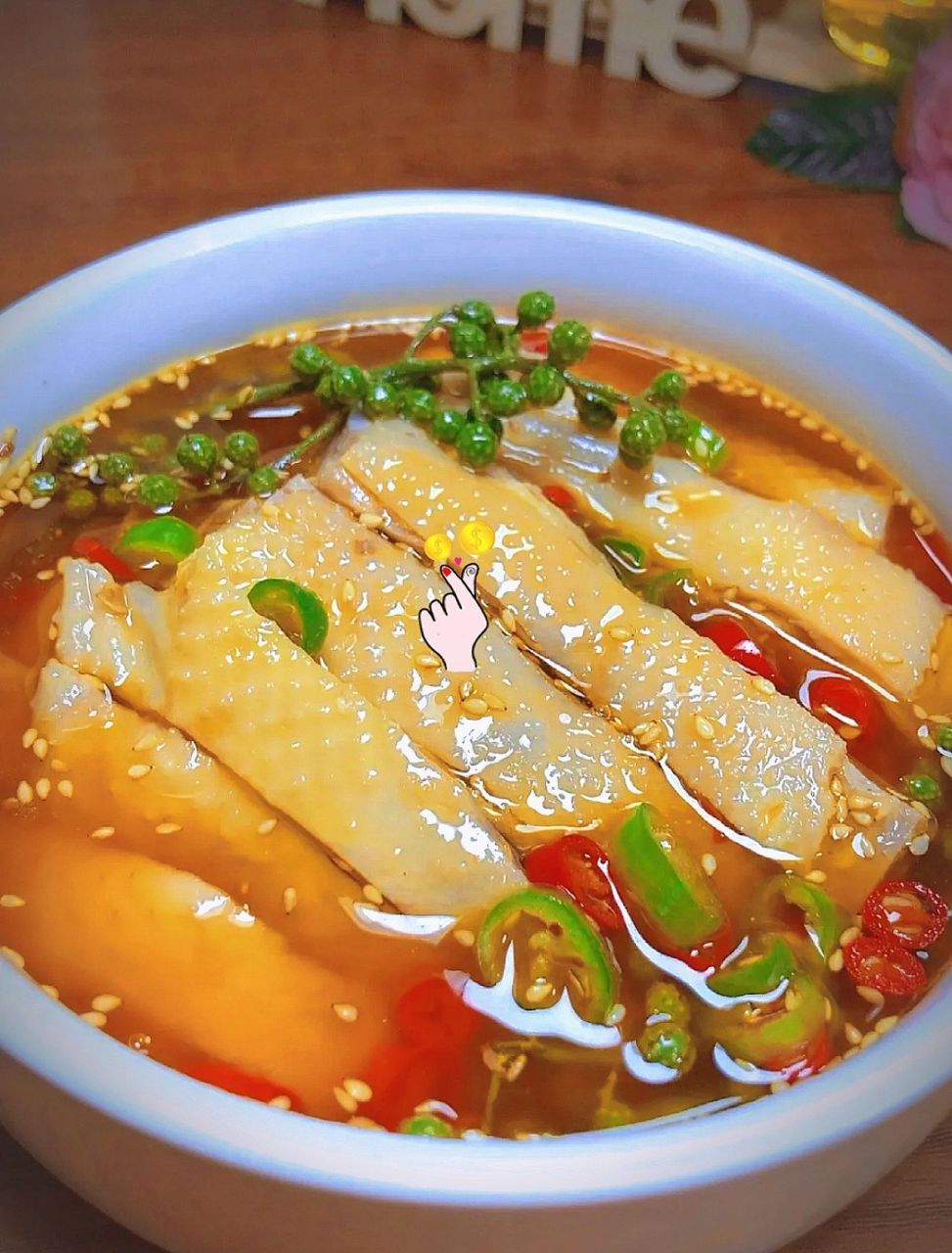 藤椒鸡最正宗的做法  在深圳吃了一次紫燕藤椒鸡,藤椒用来驱寒,吃块