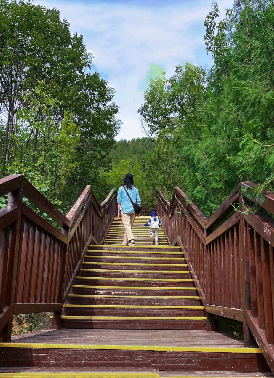 雁栖湖西山步道图片