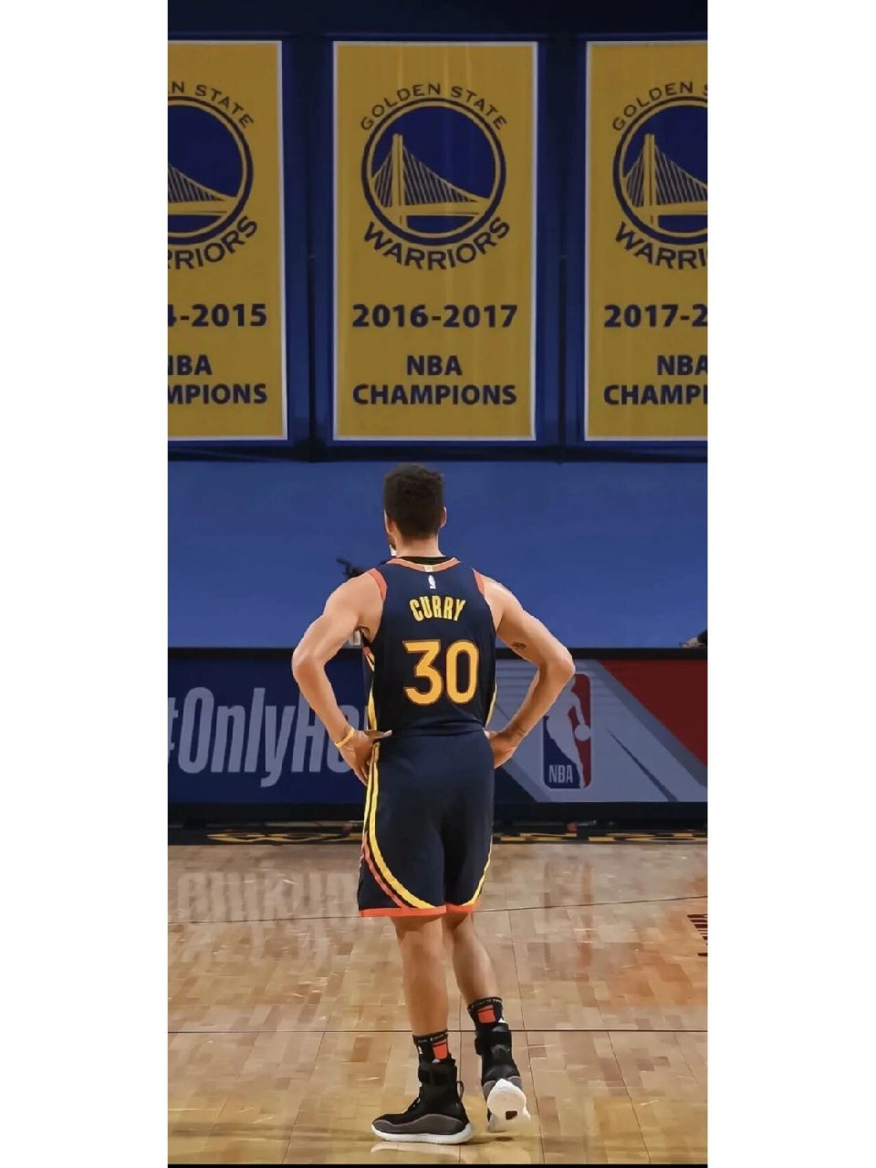 分享一波库里高清壁纸