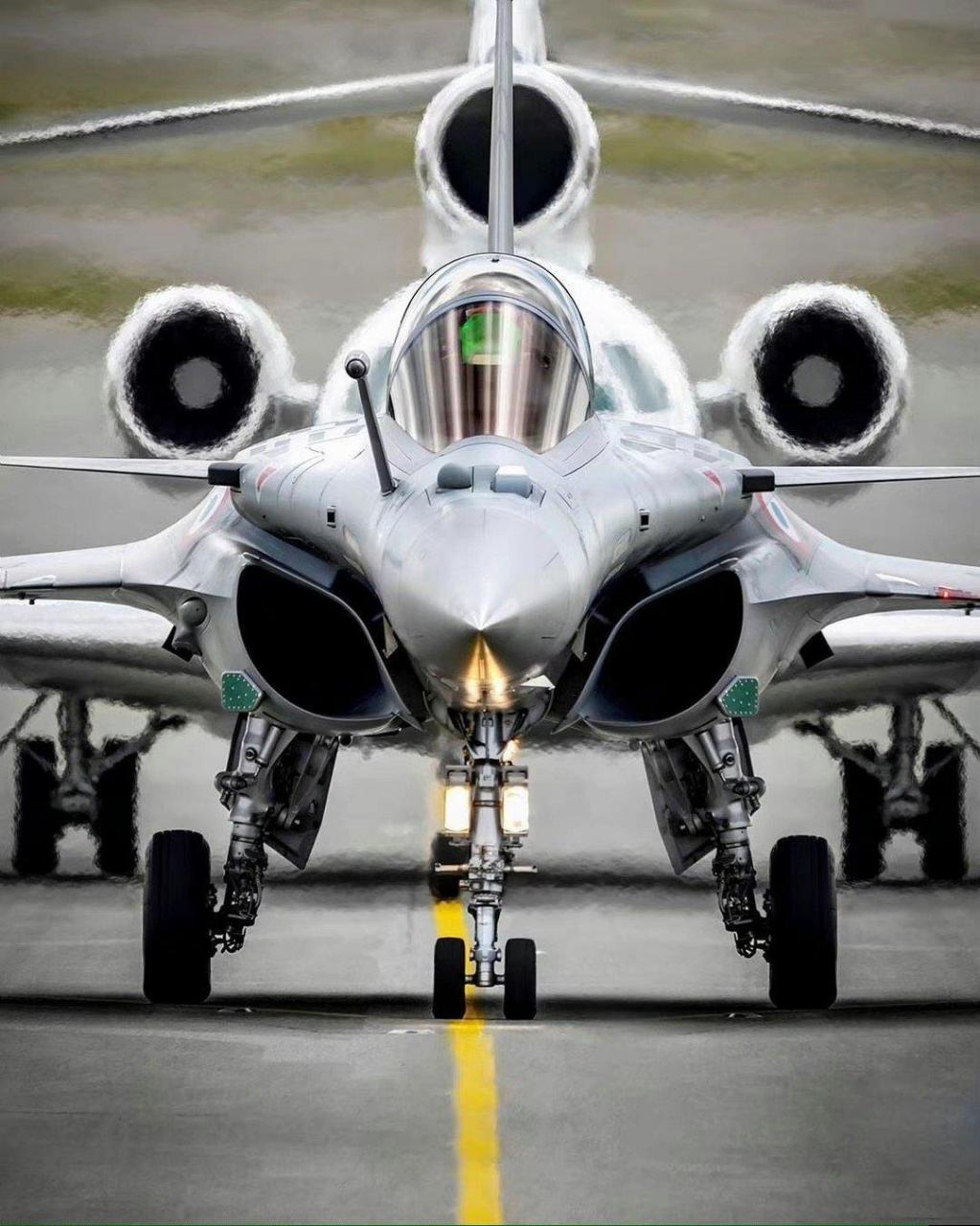 确实有两把刷子, 其空军和国海军航空兵阵风战斗机宣传图片, 拍得真不