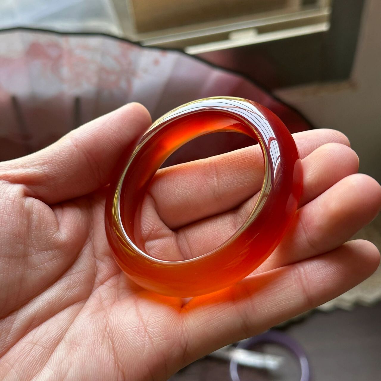 5圈口 渐变色江料红玛瑙手镯 圈口51.5宽度13 厚度10.5 通透起光