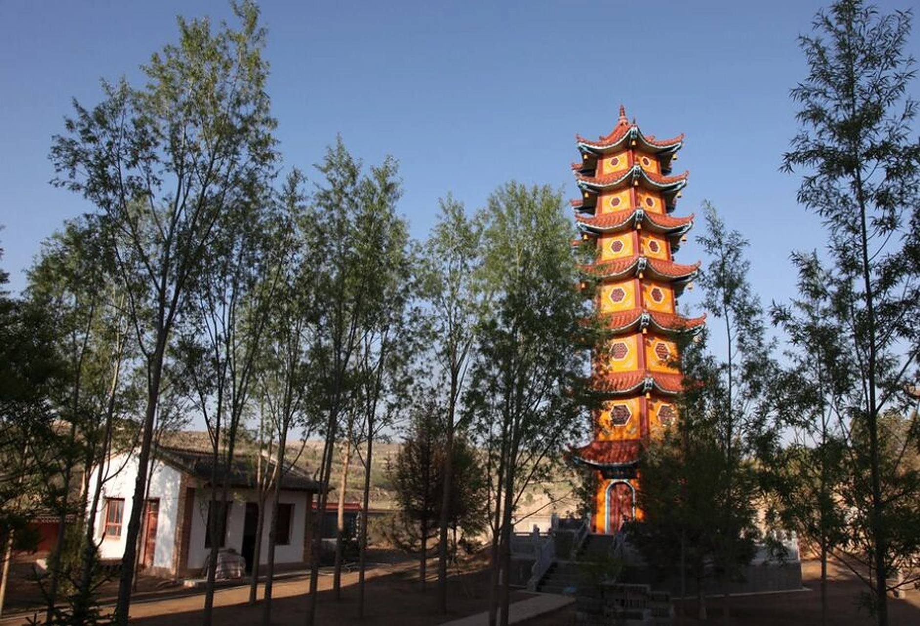 通渭县景点 通渭县 南屏山 鹿鹿山森林公园  清凉寺 湛龙观 永乐山
