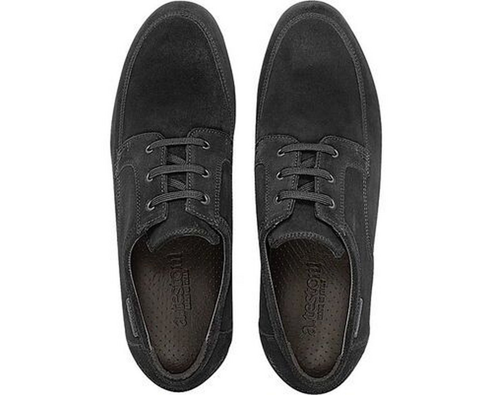 testoni 是知名服饰品牌,中文名是铁狮东尼,它是1929年在意大利皮鞋之