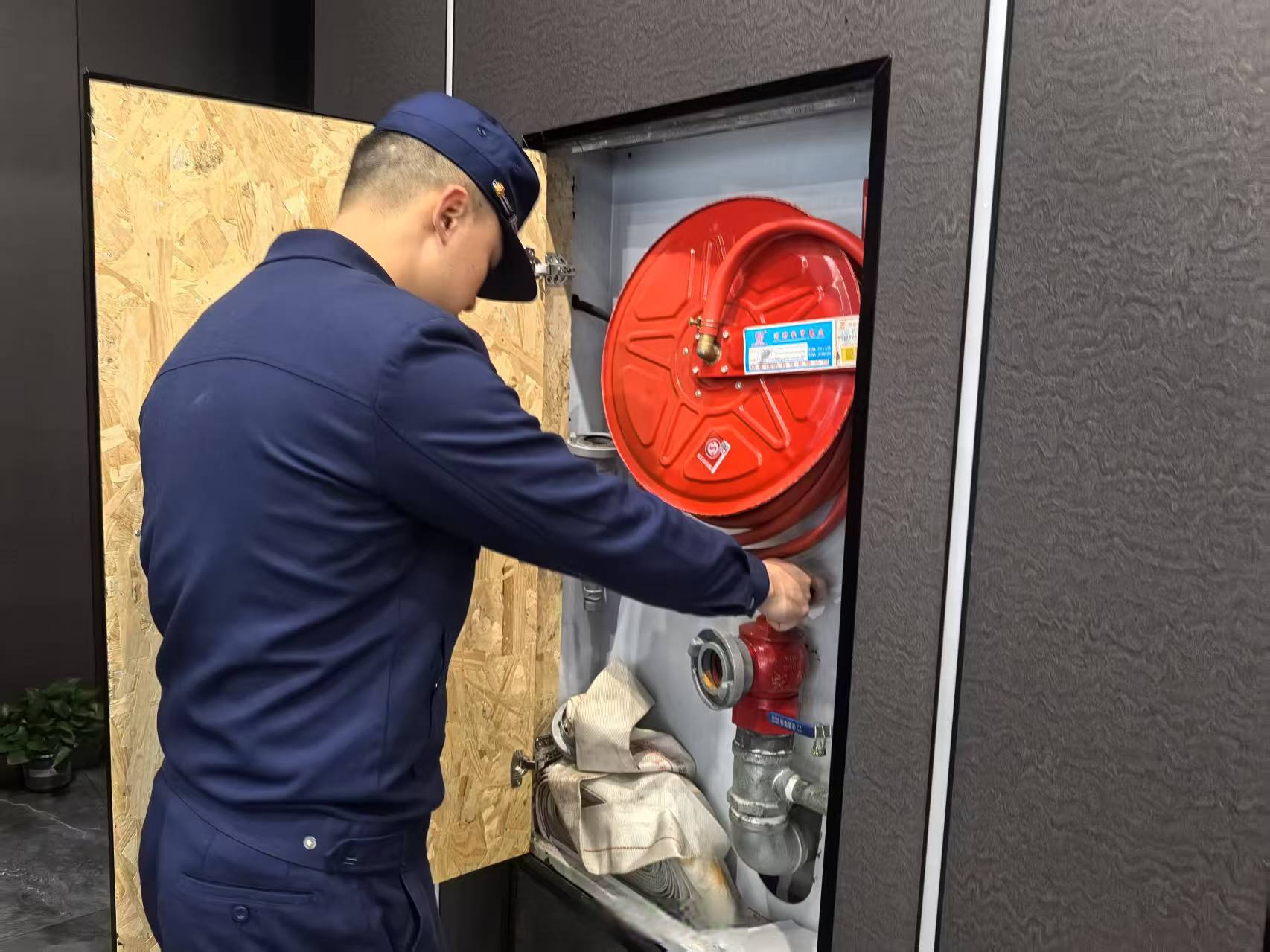 为进一步增强商户消防安全意识,加强消防安全隐患排查,2月16日,眉山