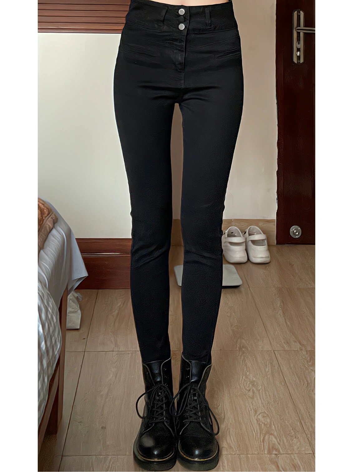 紧身裤超级显腿型 搭马丁靴和长靴都可以!