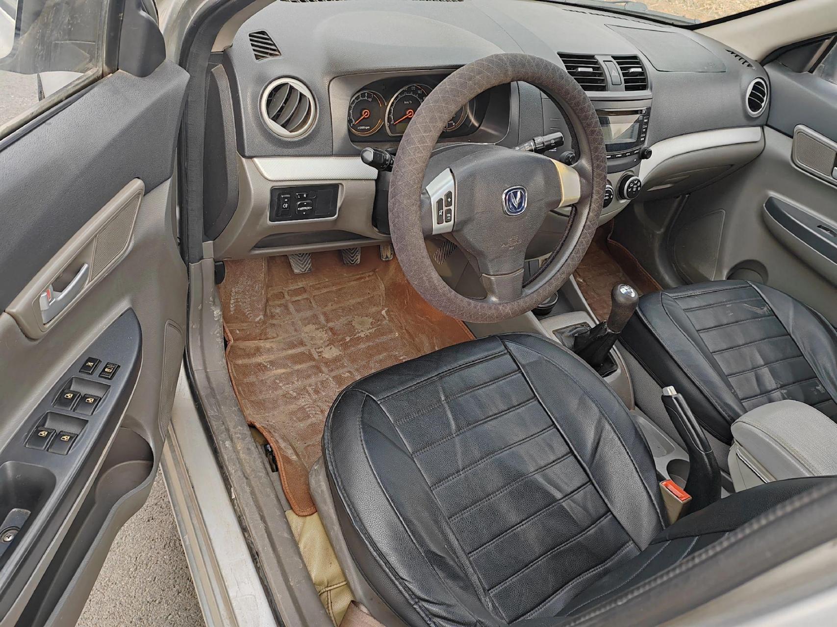 准2012年长安悦翔,本地个人一手车,车况好底盘发变完美,审车保险年底