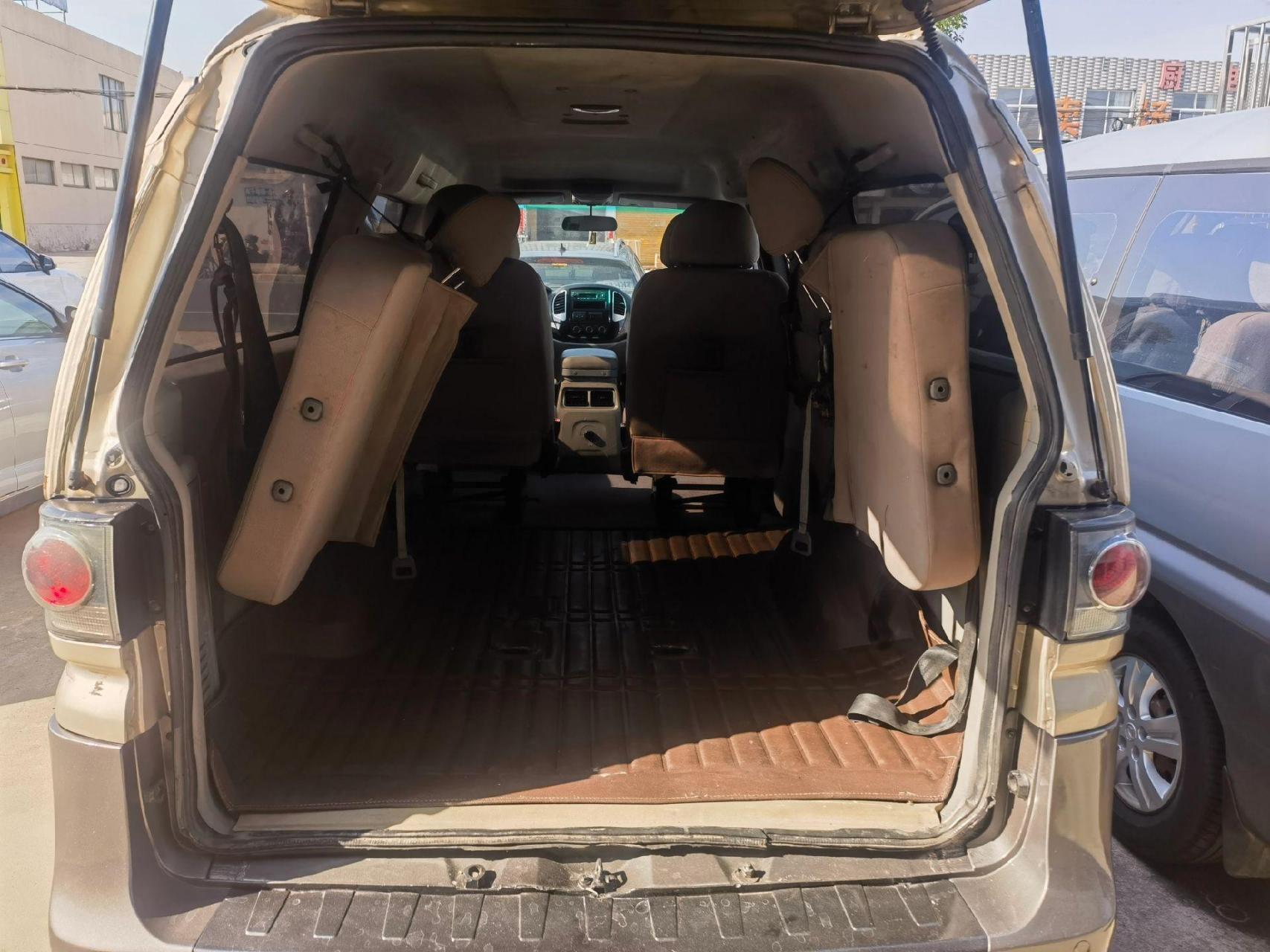 房租到期清仓亏本处理:16年东风菱智m3l加长版!全车原版无事故!1.