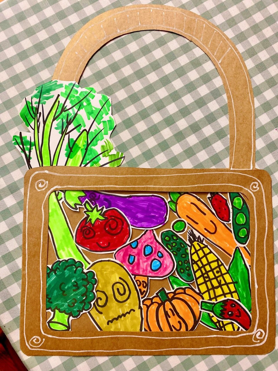 创意美术分享《菜篮子》 #创意美术# #少儿美术课件# #少儿创意美术