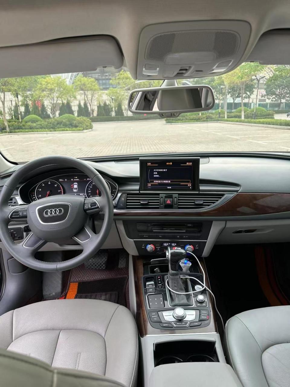 13年8月奥迪a6l经典配置v62.