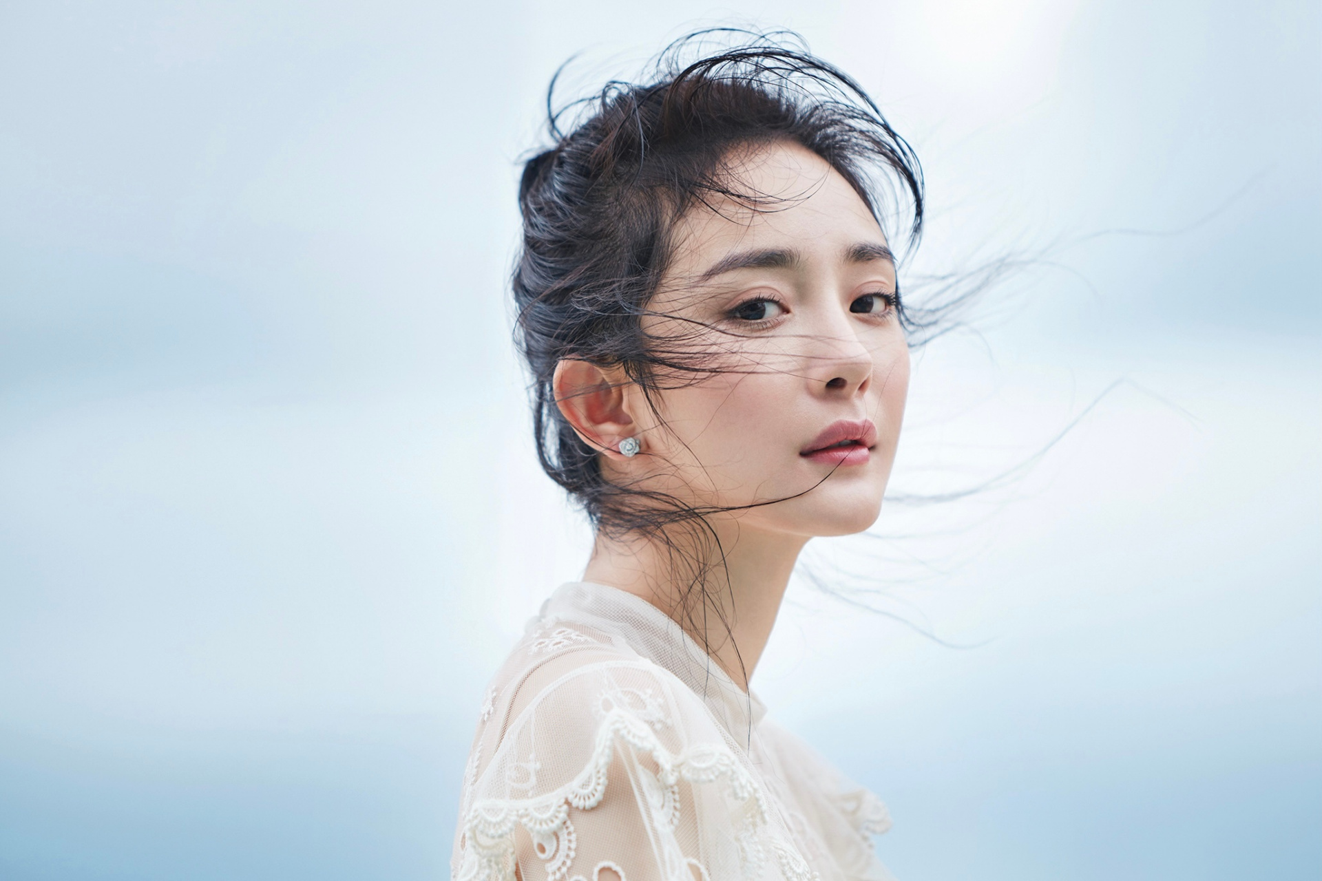 杨幂《elle世界时装之苑》8月刊 普吉岛之旅,刚才那组找错了[捂脸]你