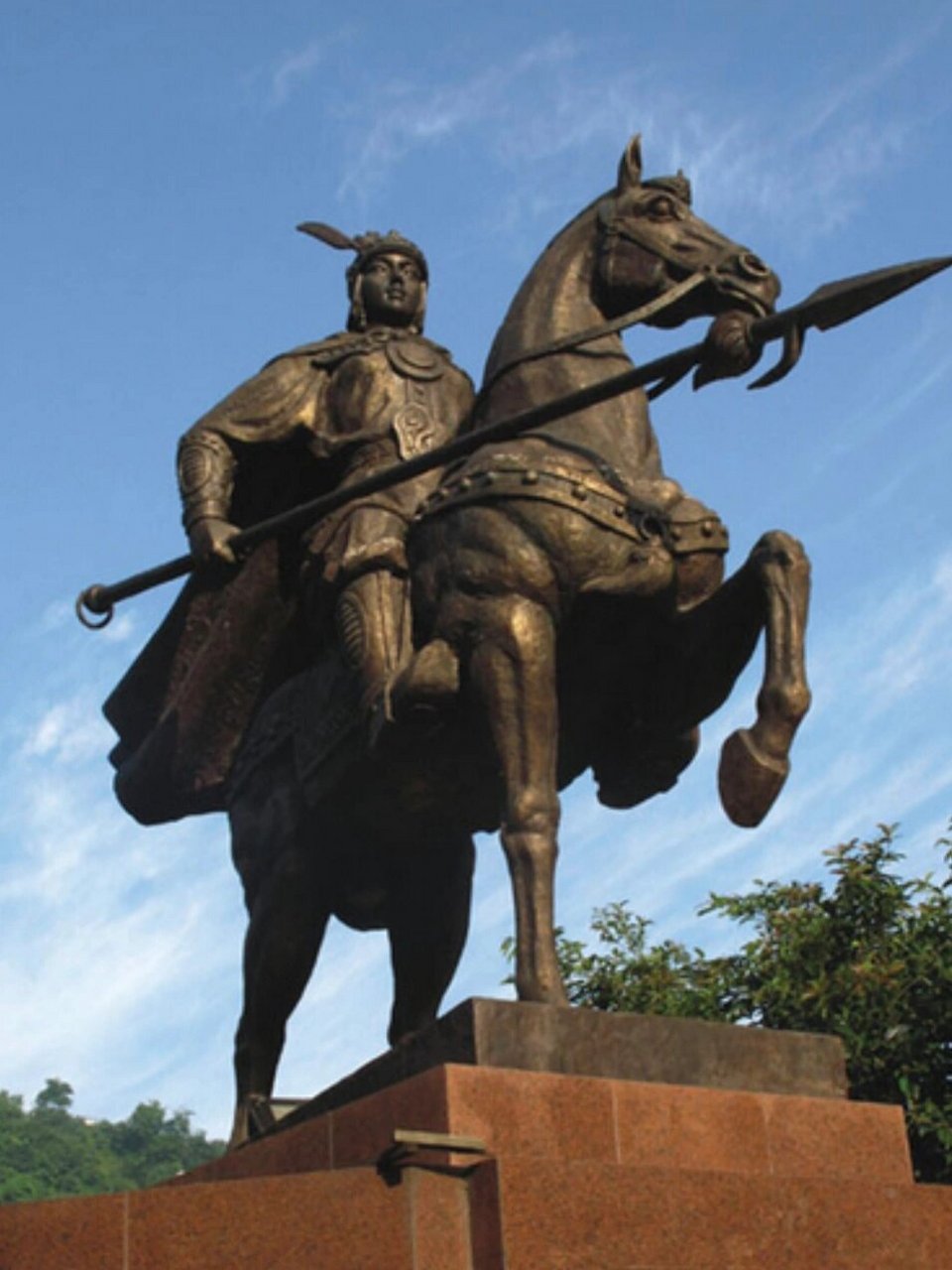 巾帼英雄--秦良玉 最近社会史课程要求我们讲述每个时期的杰出女性