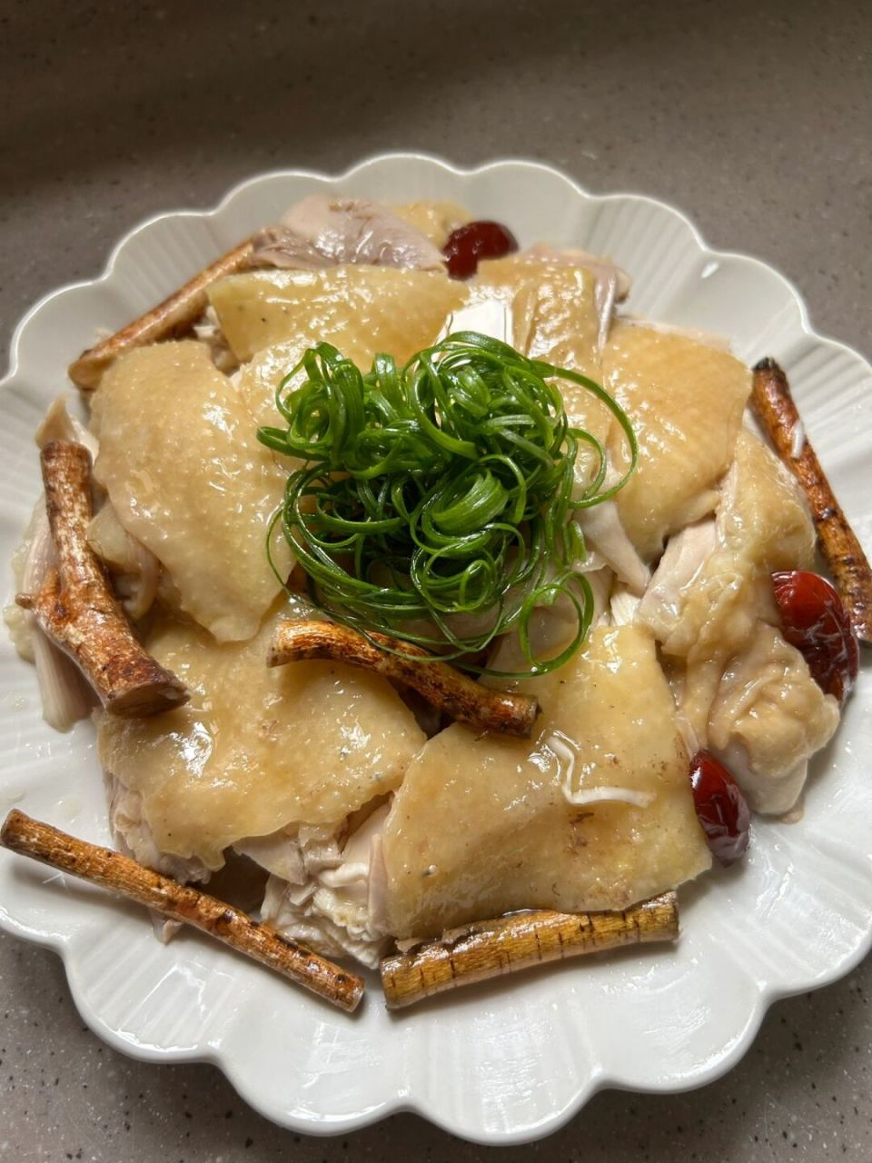 02食材 鸡肉,五指毛桃,红枣,姜 - 95做法 1