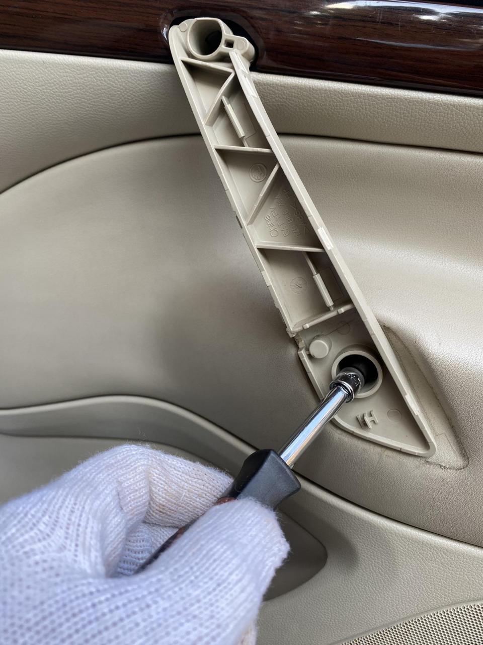 车门锁块维修攻略(上)上期分享过车门把手损坏三大原因:外把手拉杆,内