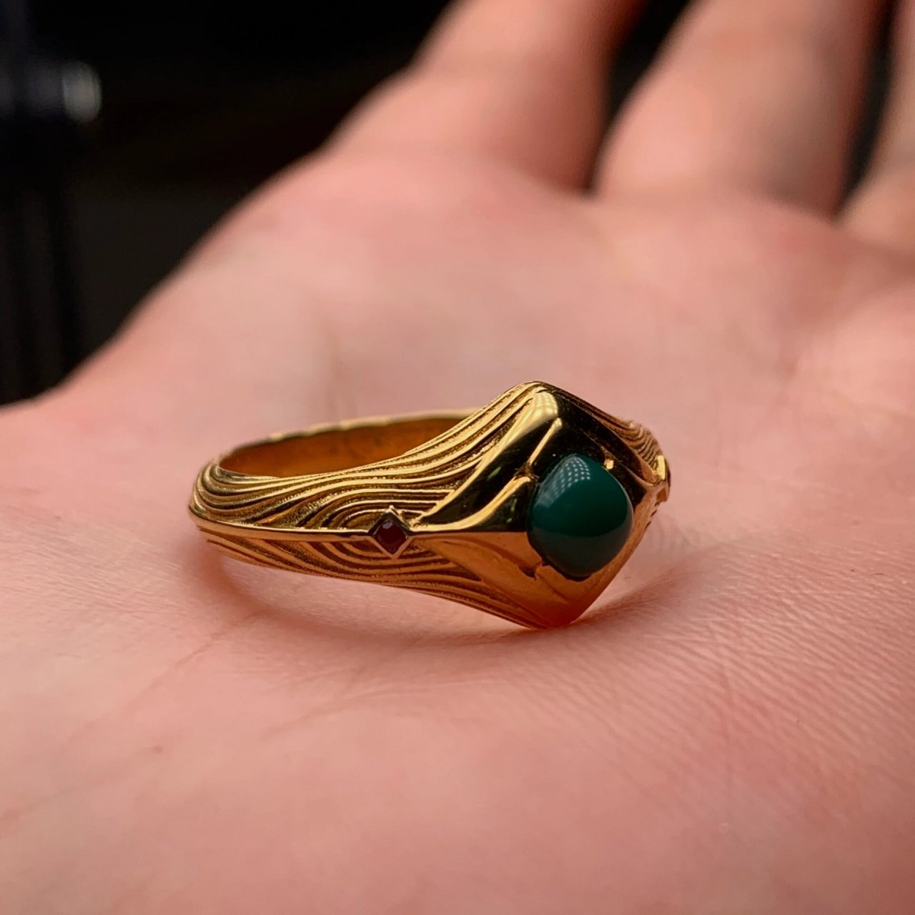 绿松石18k金戒指 绿松石18k金戒指 戒面选用丫角山一期极品玉化料 克