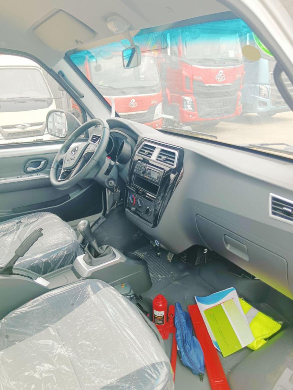 东风途逸t3后单轮,搭载柳机1.