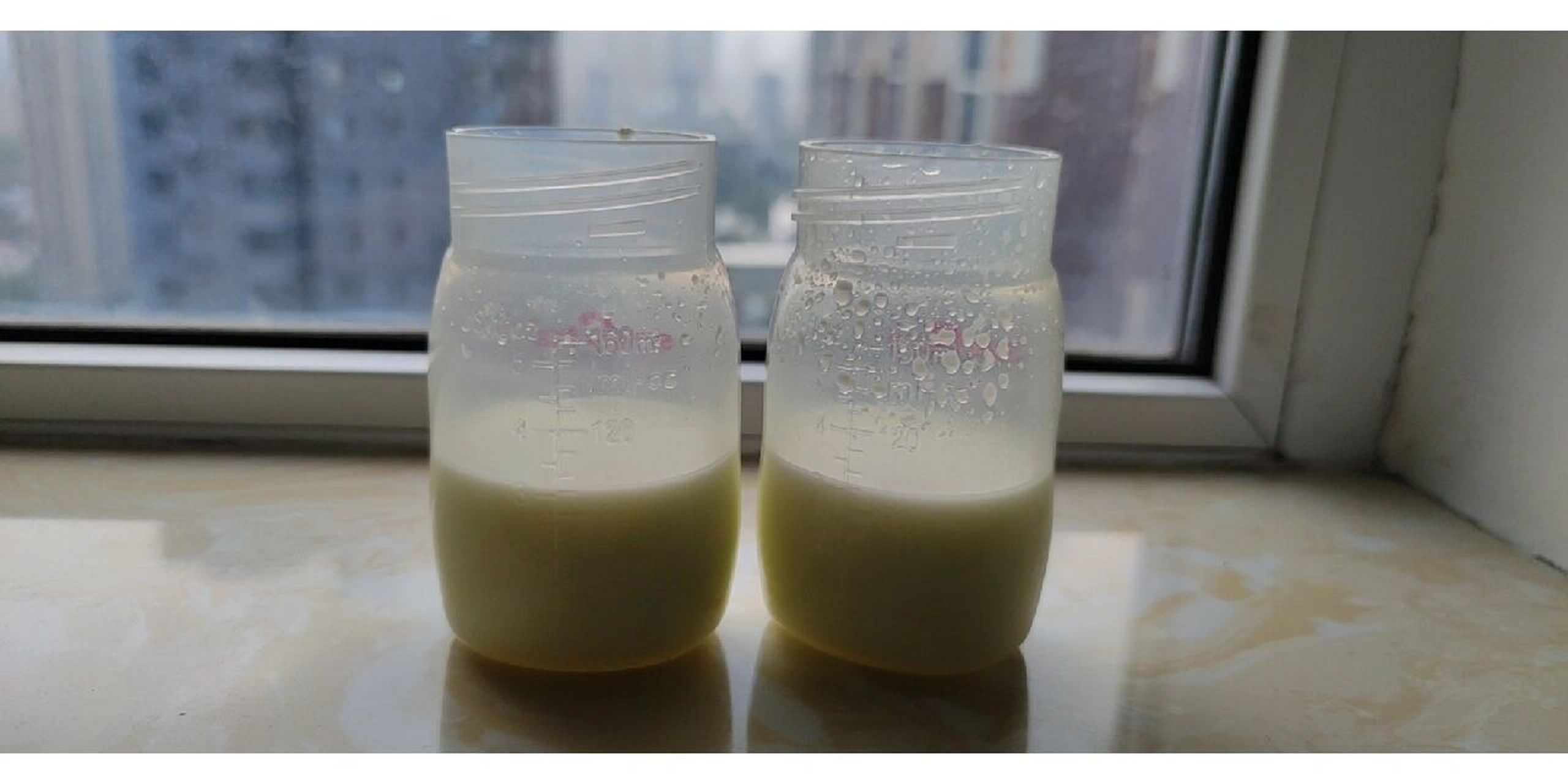 就让我分享一下我知道的相关知识吧 吸出来的母乳室温在23度左右可以