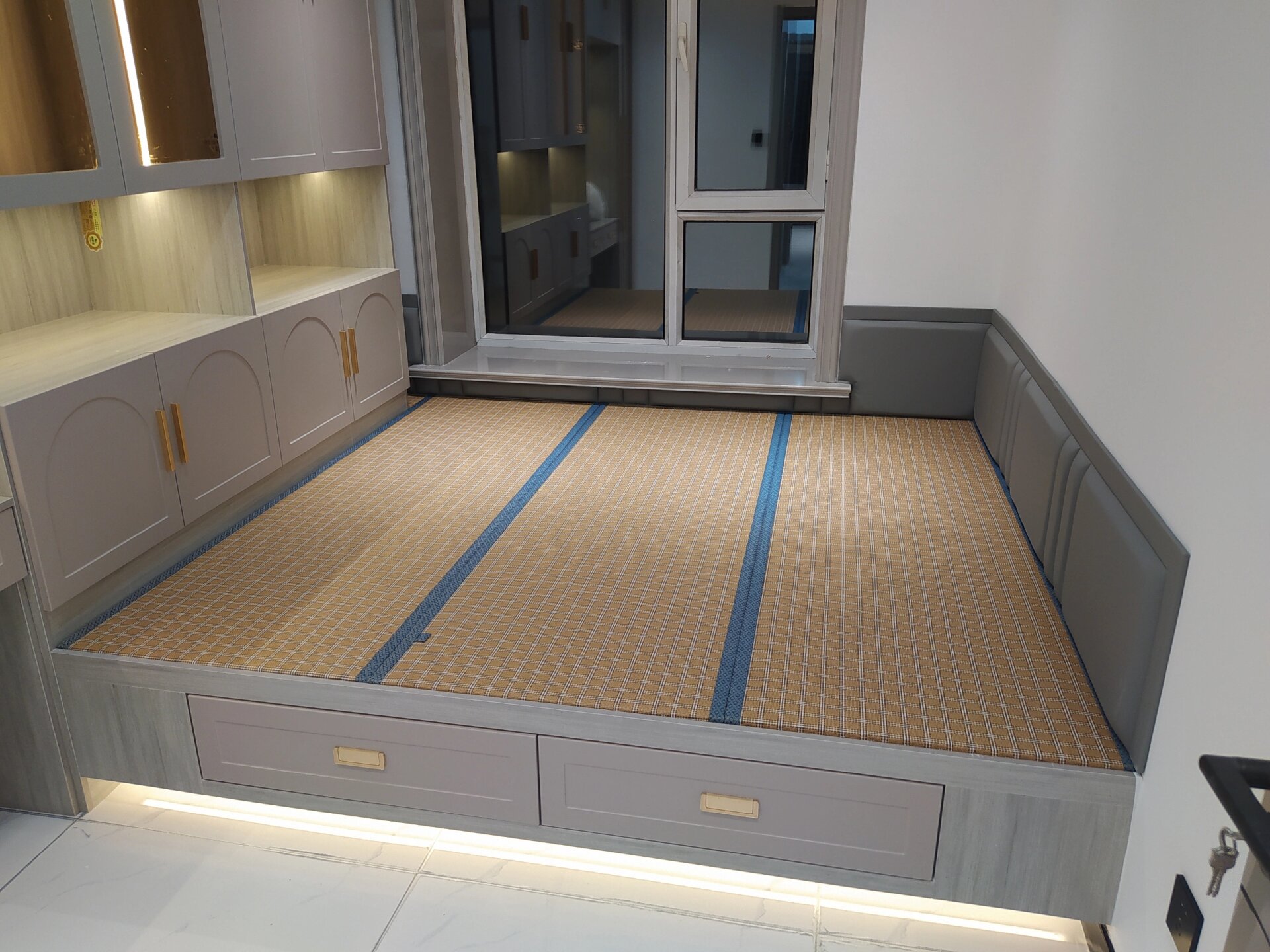 榻榻米软包墙围