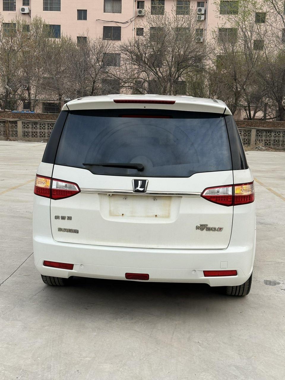 三万小七座商务,一手 新到14年79715纳智捷mpv七座豪华商务舱