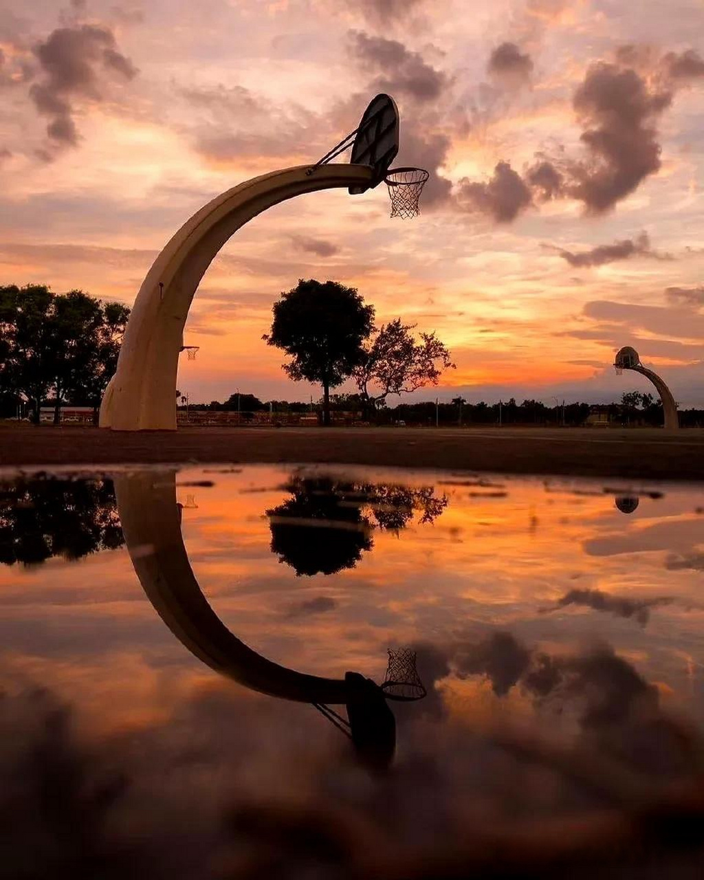 那些美到令人窒息的篮球场!  篮球总会投进 生活总会如意