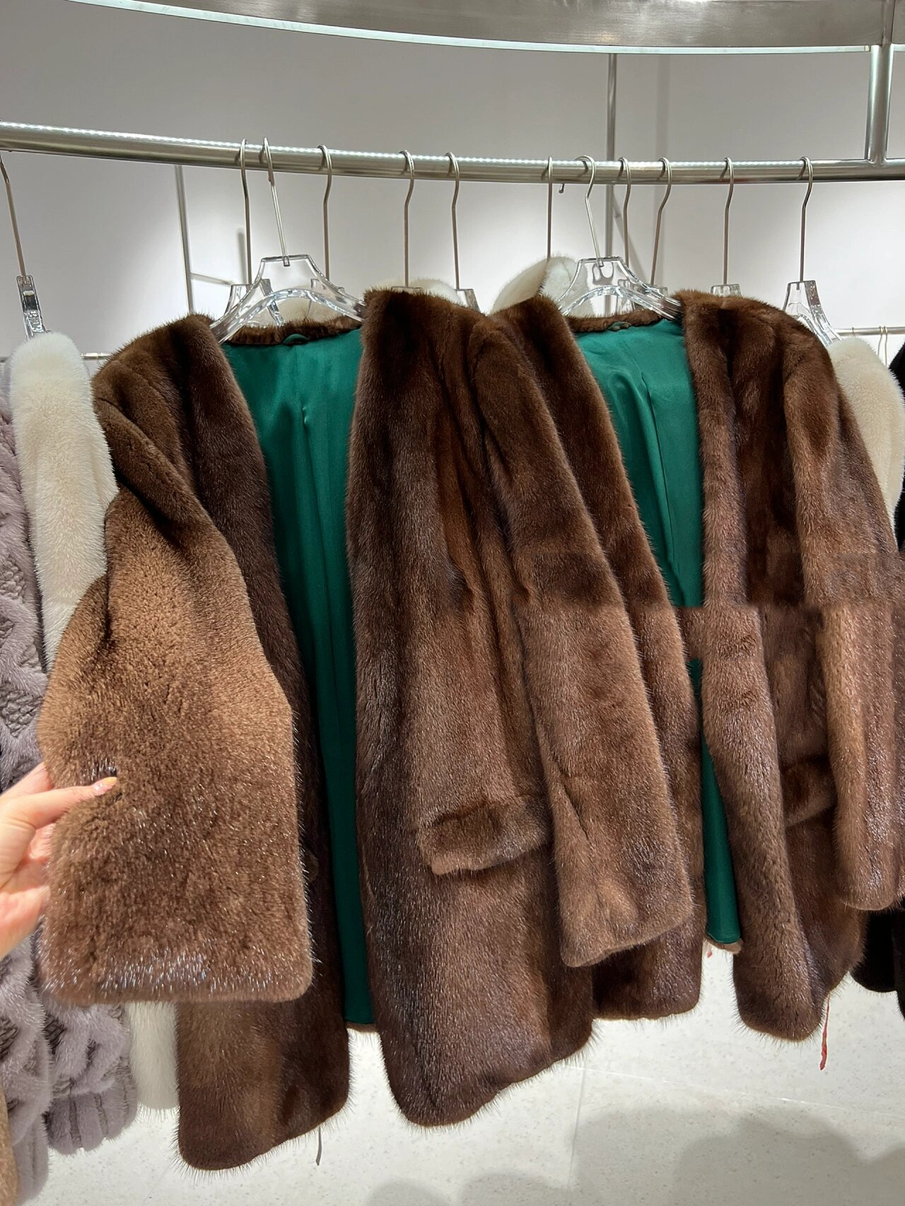 反季节穿搭ootd|咖啡色复古风水貂皮草 93深色貂子果然是抬气质