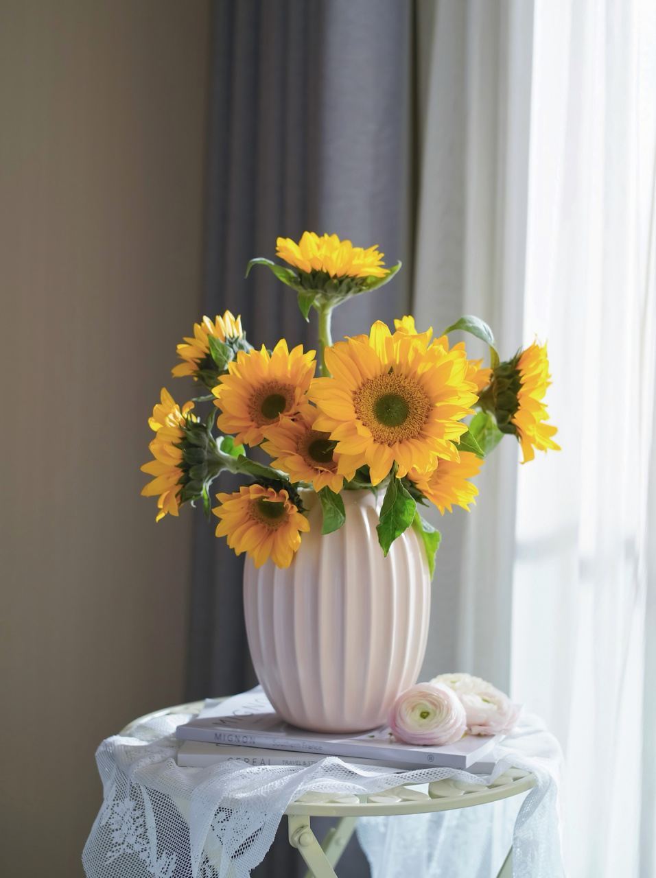 插花98|暖暖的冬—绿心迷你向日葵美的发光～ 心向太阳,处处阳光 很