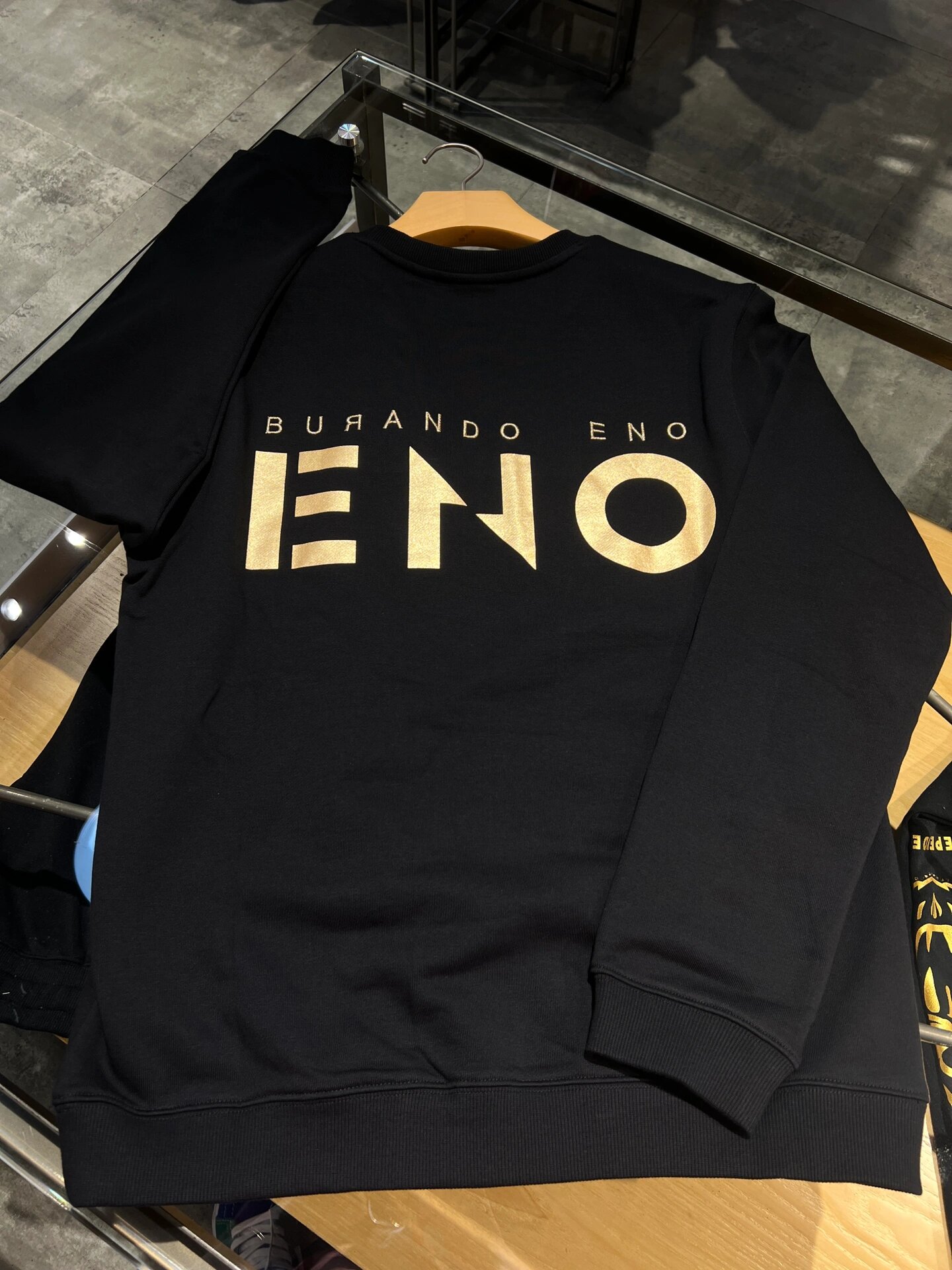 burando eno 秋季新款圆领卫衣 新款7.5折后449