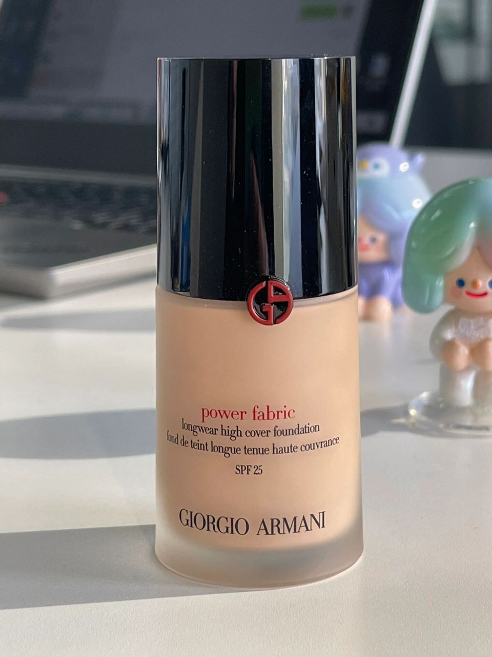 红标粉底液确实不如蓝标 这瓶阿玛尼权力3,真的是从夏天用到冬天,今天