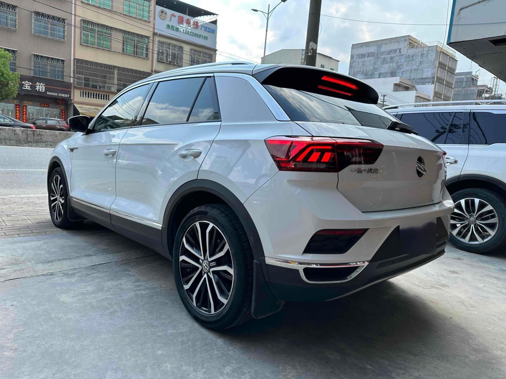 大众 t-roc探歌 2020款 280tsi dsg两驱舒适型969696 白色,1.