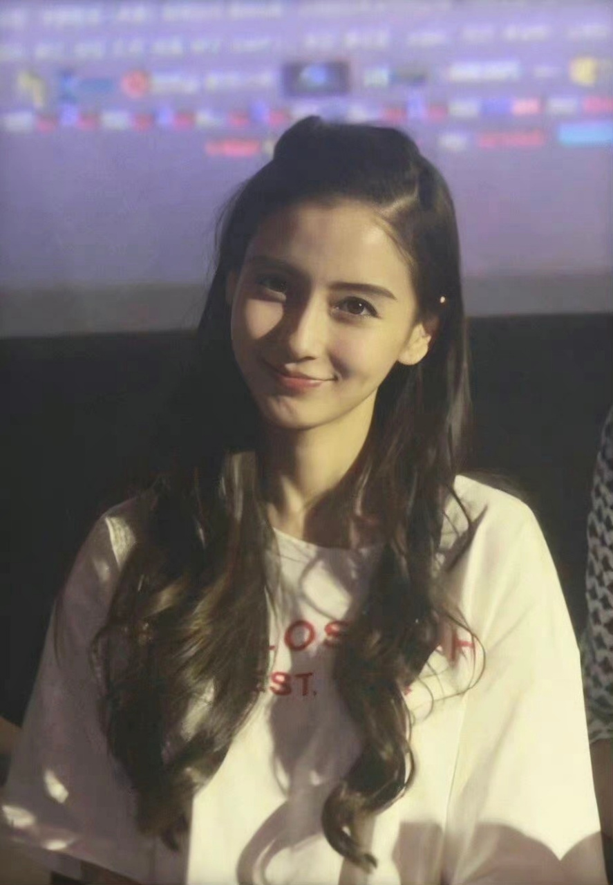 " @angelababy  早上好[太阳]